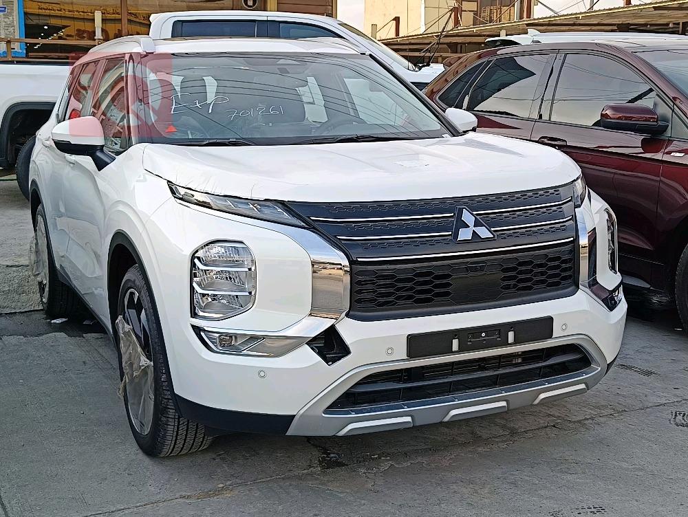 ميتسوبيشي اوتلاندر